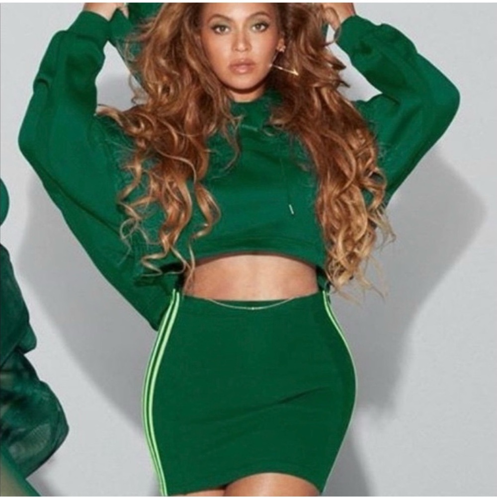 Ivy Park 2 piece set Green Cropped Hoodie with Lime Stripe Accents